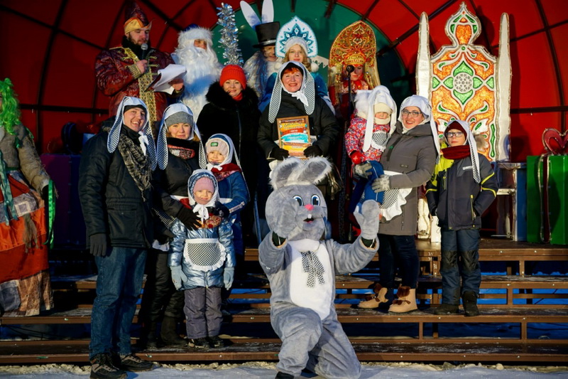 Накануне Нового года на площади Ленина объявили победителей городских конкурсов
