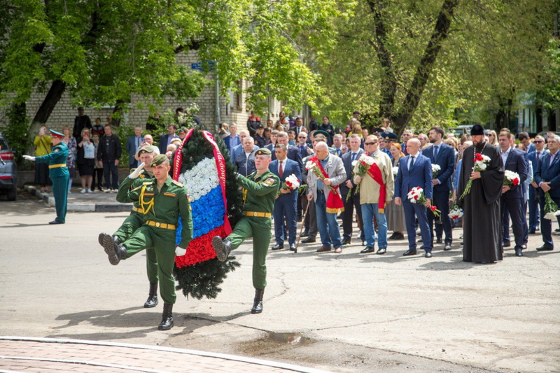 В день рождения Благовещенска к памятным местам возложили цветы