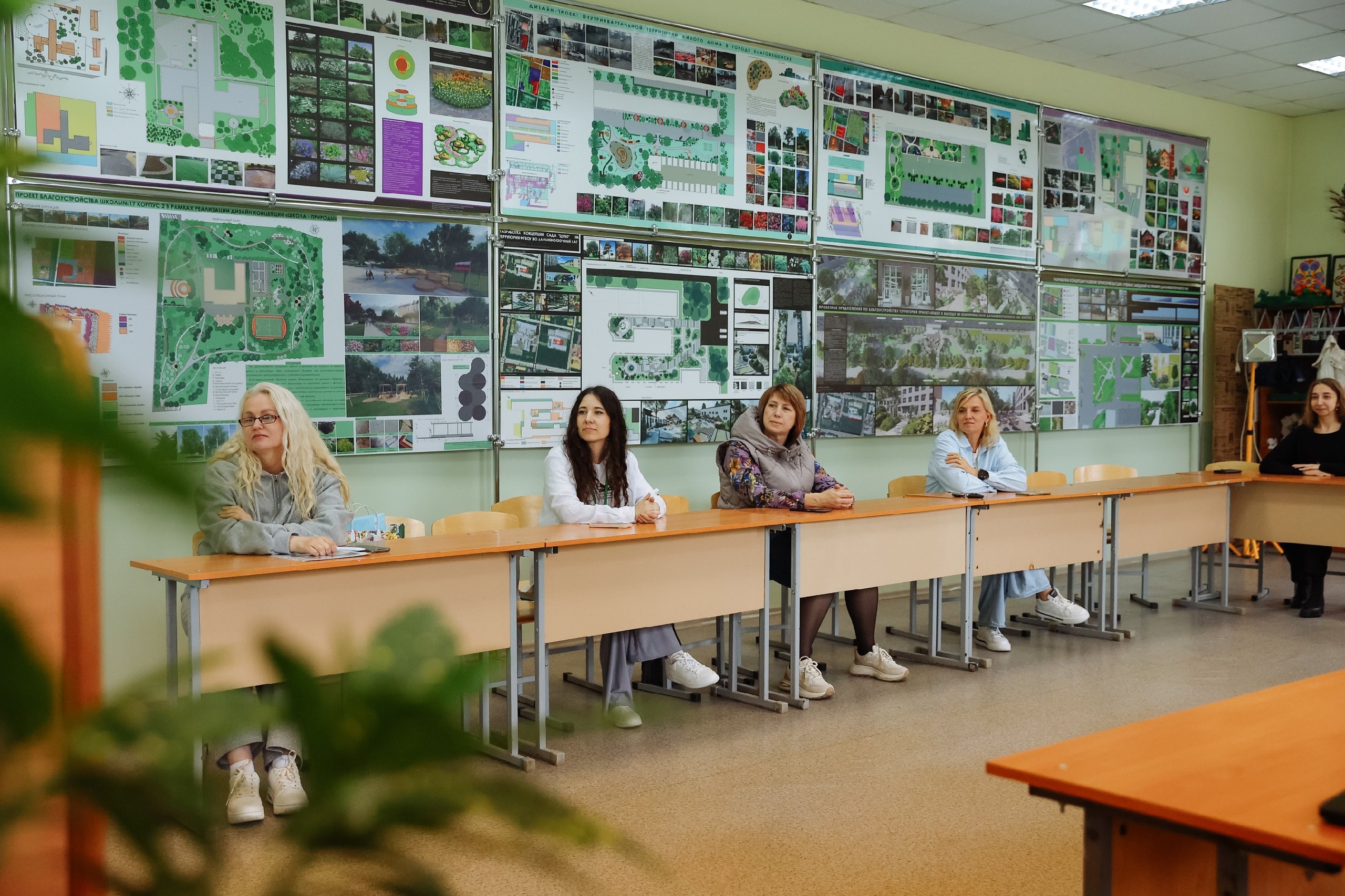 В рамках форума Ботаникус на базе Дальневосточного ГАУ прошёл круглый стол фестиваля "Город в цвете"