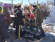 "Широкая Масленица" на площади Общественно-культурного центра (02.03.2025)