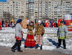 "Широкая Масленица" на площади Общественно-культурного центра (02.03.2025)