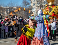 "Широкая Масленица" на площади Общественно-культурного центра (02.03.2025)