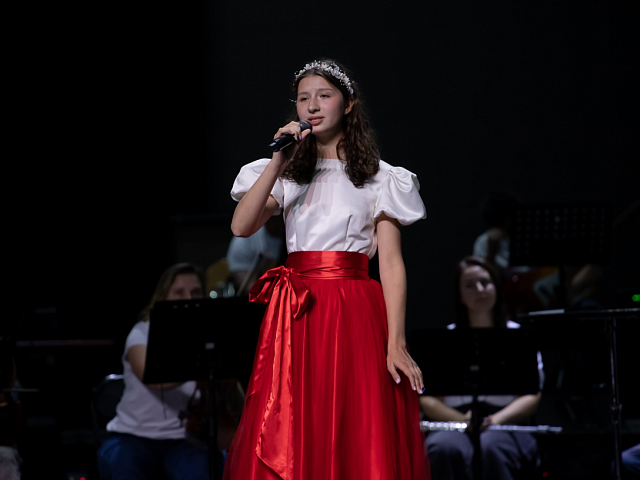 Участники проекта презентовали свои вокальные номера в рамках очного этапа конкурсного прослушивания