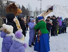 Рождественские забавы на площади Ленина (06.01.25)