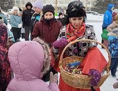 Рождественские забавы на площади Ленина (06.01.25)