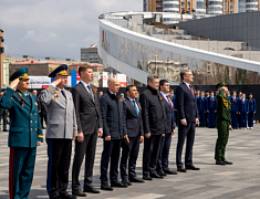 Поднятие копии Знамени Победы (01.05.2025)