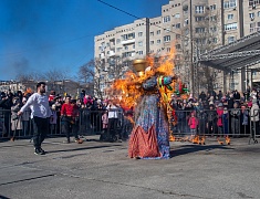 "Широкая Масленица" на площади Общественно-культурного центра (02.03.2025)