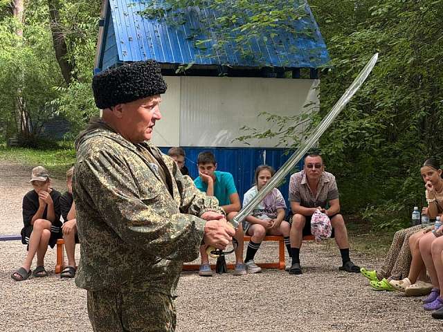 «Амурское казачье войско» помогает юным благовещенцам углубить знания в области истории Приамурья