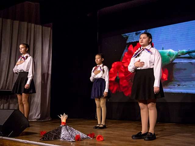 В Благовещенске завершился XXXII открытый городской фестиваль самодеятельного творчества людей с ОВЗ «Когда мы вместе, мы сильнее»