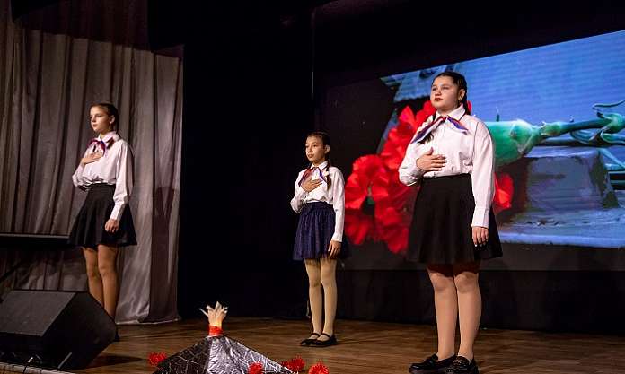 В Благовещенске завершился XXXII открытый городской фестиваль самодеятельного творчества людей с ОВЗ «Когда мы вместе, мы сильнее»