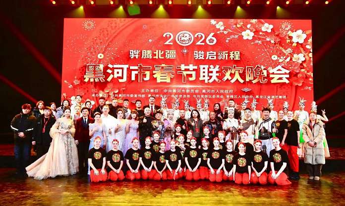 Воспитанницы образцовой студии танца «Траффик» приняли участие в новогоднем гала‑концерте в городе Хэйхэ