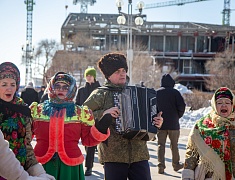 "Широкая Масленица" на площади Общественно-культурного центра (02.03.2025)