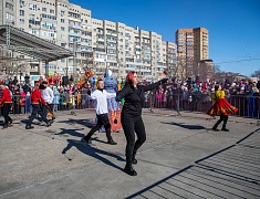 "Широкая Масленица" на площади Общественно-культурного центра (02.03.2025)