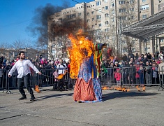 "Широкая Масленица" на площади Общественно-культурного центра (02.03.2025)