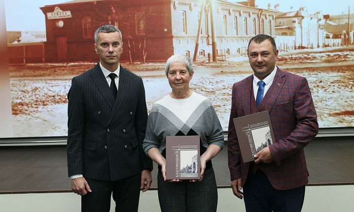 «Благовещенск. Архитектурное наследие центральной части города»: в амурской столице презентовали книгу ведущего архитектора ЦСН Ирины Коробий