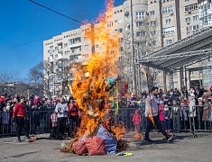 "Широкая Масленица" на площади Общественно-культурного центра (02.03.2025)
