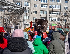 "Широкая Масленица" на площади Общественно-культурного центра (02.03.2025)