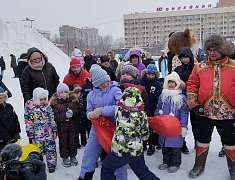 Рождественские забавы на площади Ленина (06.01.25)