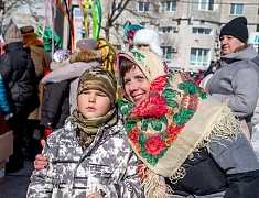 "Широкая Масленица" на площади Общественно-культурного центра (02.03.2025)
