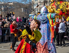 "Широкая Масленица" на площади Общественно-культурного центра (02.03.2025)