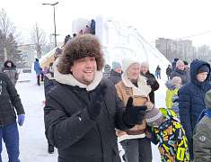 Рождественские забавы на площади Ленина (06.01.25)