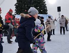 Рождественские забавы на площади Ленина (06.01.25)