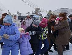 Рождественские забавы на площади Ленина (06.01.25)