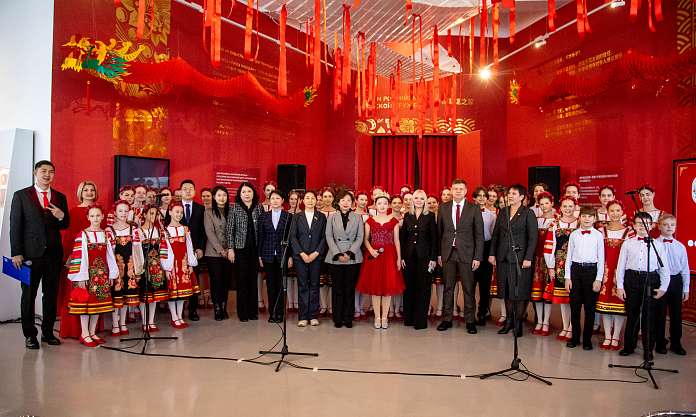 В Доме РКД Благовещенска прошла торжественная встреча делегации горкома КПК г. Хэйхэ в честь празднования Китайского Нового года