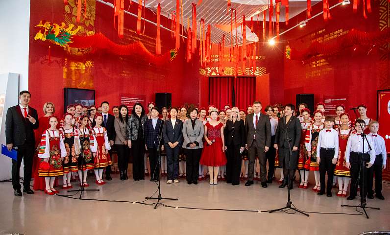 В Доме РКД Благовещенска прошла торжественная встреча делегации горкома КПК г. Хэйхэ в честь празднования Китайского Нового года