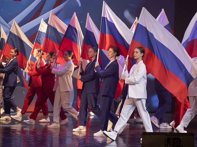 22 августа столица Приамурья отметит День Государственного флага России