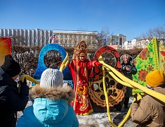 "Широкая Масленица" на площади Общественно-культурного центра (02.03.2025)