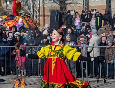 "Широкая Масленица" на площади Общественно-культурного центра (02.03.2025)