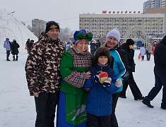 Рождественские забавы на площади Ленина (06.01.25)