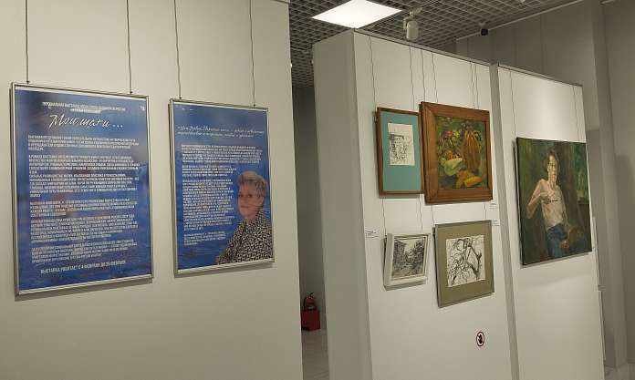 В Выставочном зале открылась первая персональная выставка члена Союза художников России Натальи Кузнецовой — «Мои шаги…»