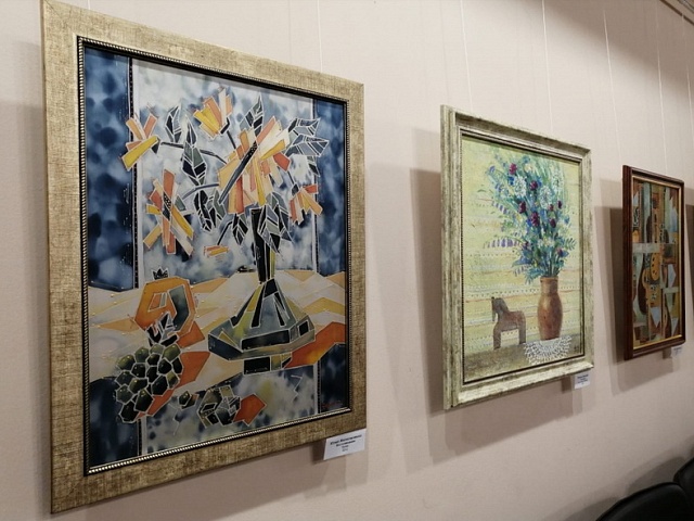 В художественной школе Благовещенска открылась выставка «Его величество натюрморт!»